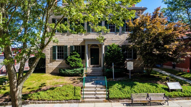 Plus de détails pour 50 N 2nd St, New Bedford, MA - Bureau à vendre