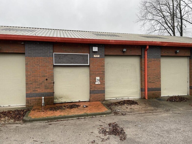 8-9 Station St, Leek à louer - Photo du bâtiment - Image 2 de 7