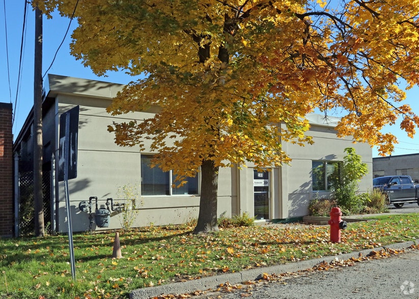 180 Chatham St, Hamilton, ON à vendre - Photo du bâtiment - Image 3 de 7