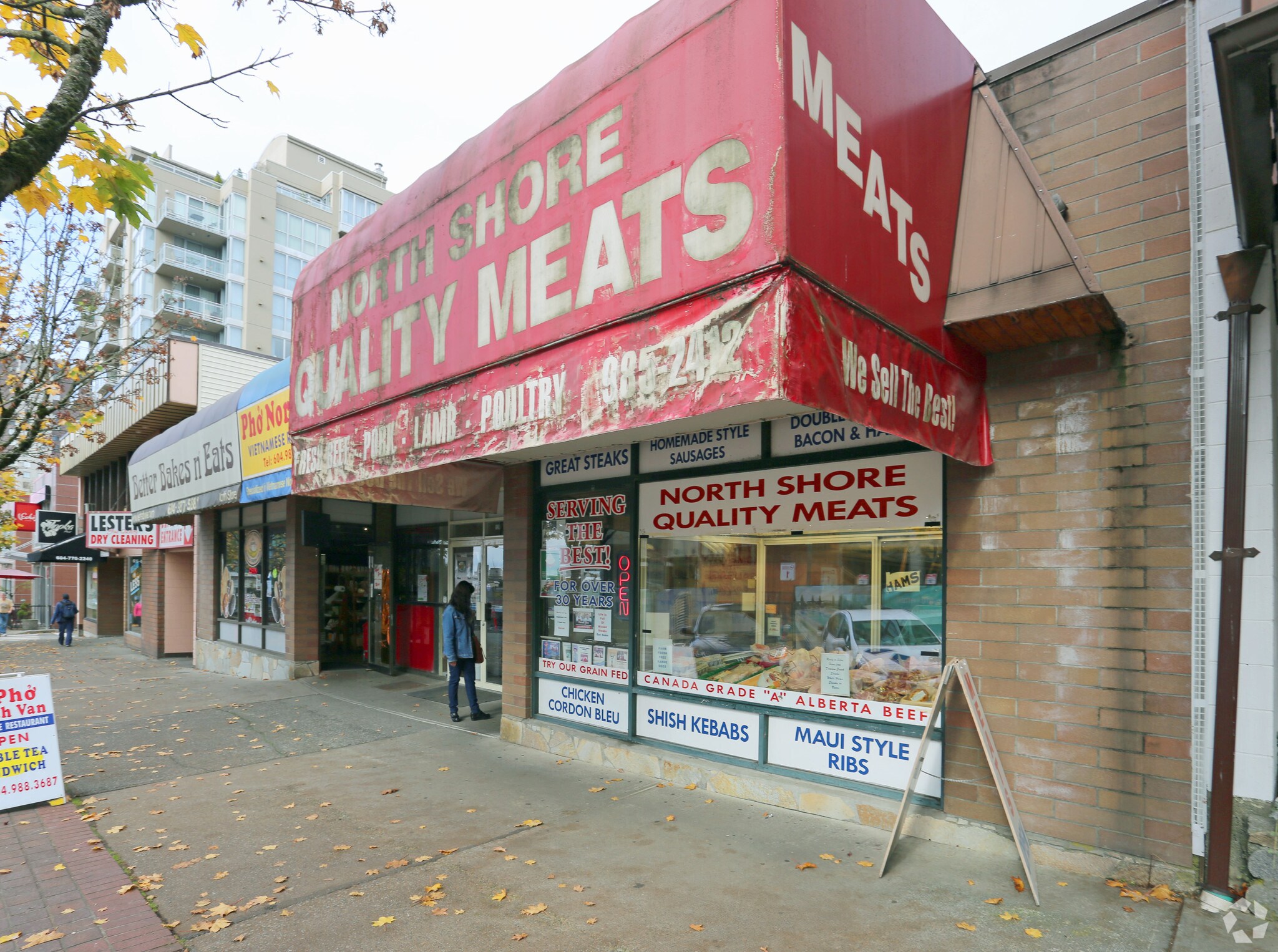 126-128 14th St E, North Vancouver, BC for sale Primary Photo- Image 1 of 1