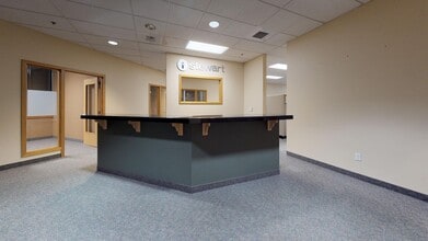 1700 Hudson St, Longview, WA for lease Interior Photo- Image 2 of 6