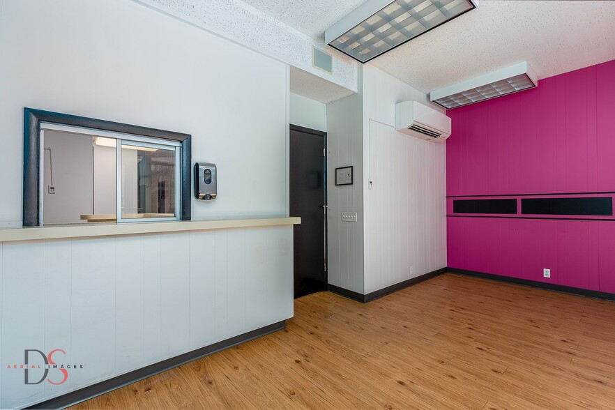 612 Court St, Ottawa, IL for lease - Building Photo - Image 3 of 29