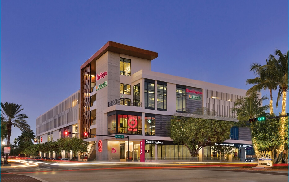 1045 5th St, Miami Beach, FL for lease - Building Photo - Image 2 of 5