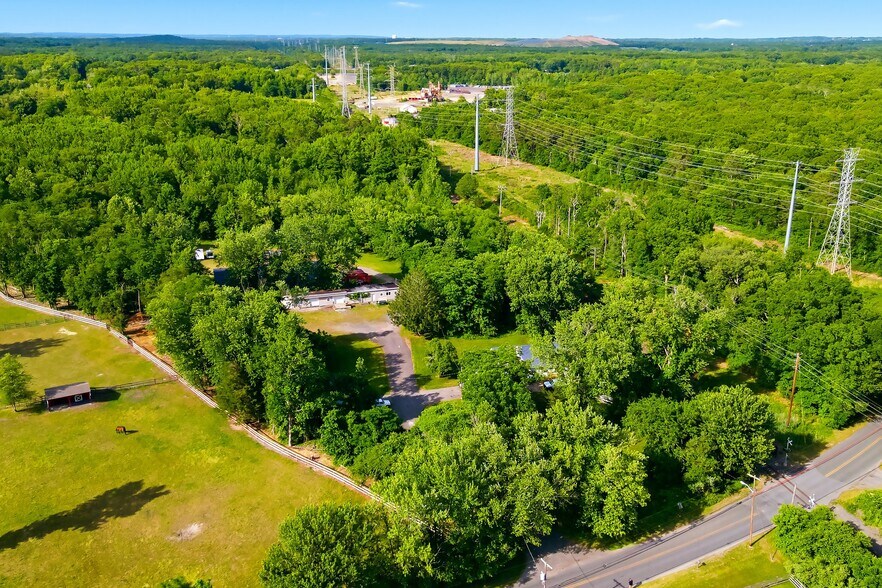 26 Megill Rd, Farmingdale, NJ à vendre - Photo du bâtiment - Image 2 de 18