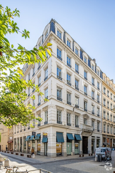 1 Rue Des Quatre Chapeaux, Lyon à louer - Photo du bâtiment - Image 1 de 18