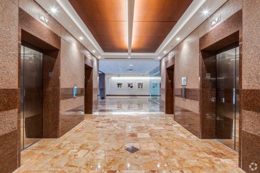 800 N Magnolia Ave, Orlando, FL à louer - Photo intérieure - Image 3 de 21