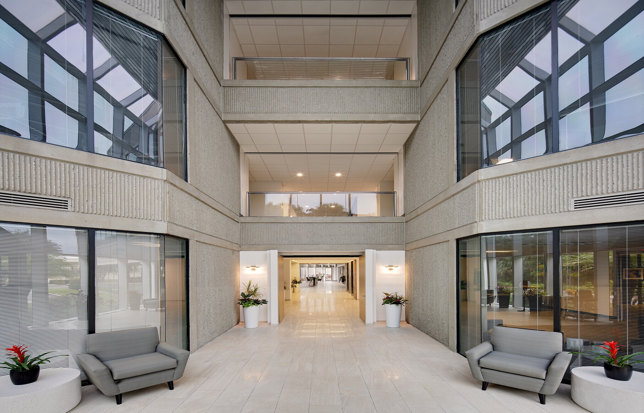 5404 Cypress Center Dr, Tampa, FL à louer Photo intérieure- Image 1 de 2