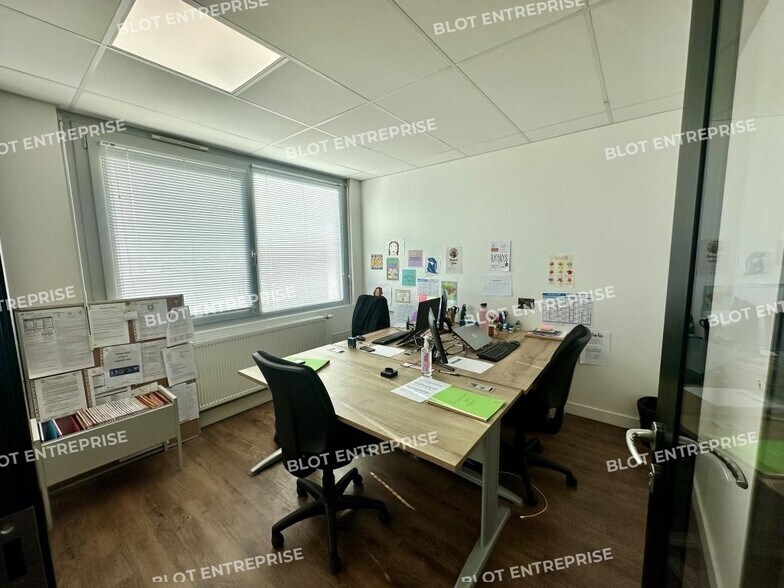 Office in Rennes for lease - Interior Photo - Image 3 of 4