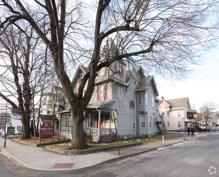 27 Holmes Ave, Waterbury, CT for lease - Building Photo - Image 2 of 8