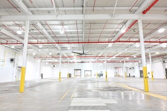 680 E John St, Markesan, WI for lease Interior Photo- Image 1 of 4
