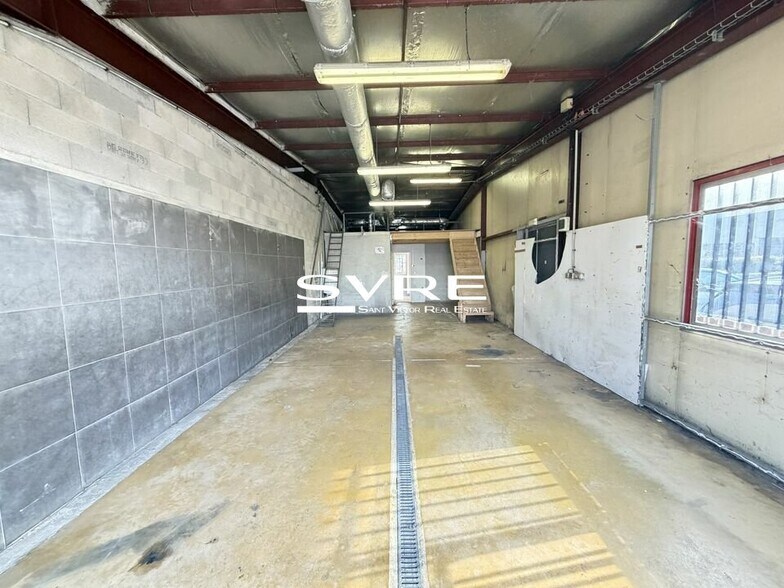 60 Boulevard De L'Europe, Vitrolles for lease - Interior Photo - Image 2 of 7