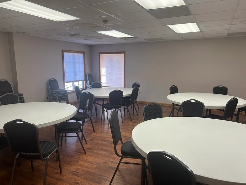 122 1st Ave, Waterford, NY à vendre - Photo intérieure - Image 3 de 7