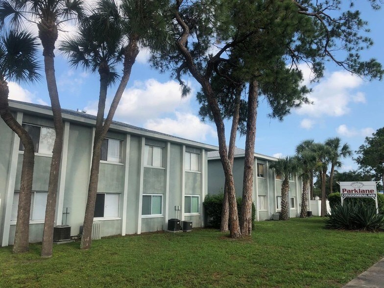 335 47th Ave N, Saint Petersburg, FL à vendre - Photo principale - Image 1 de 1