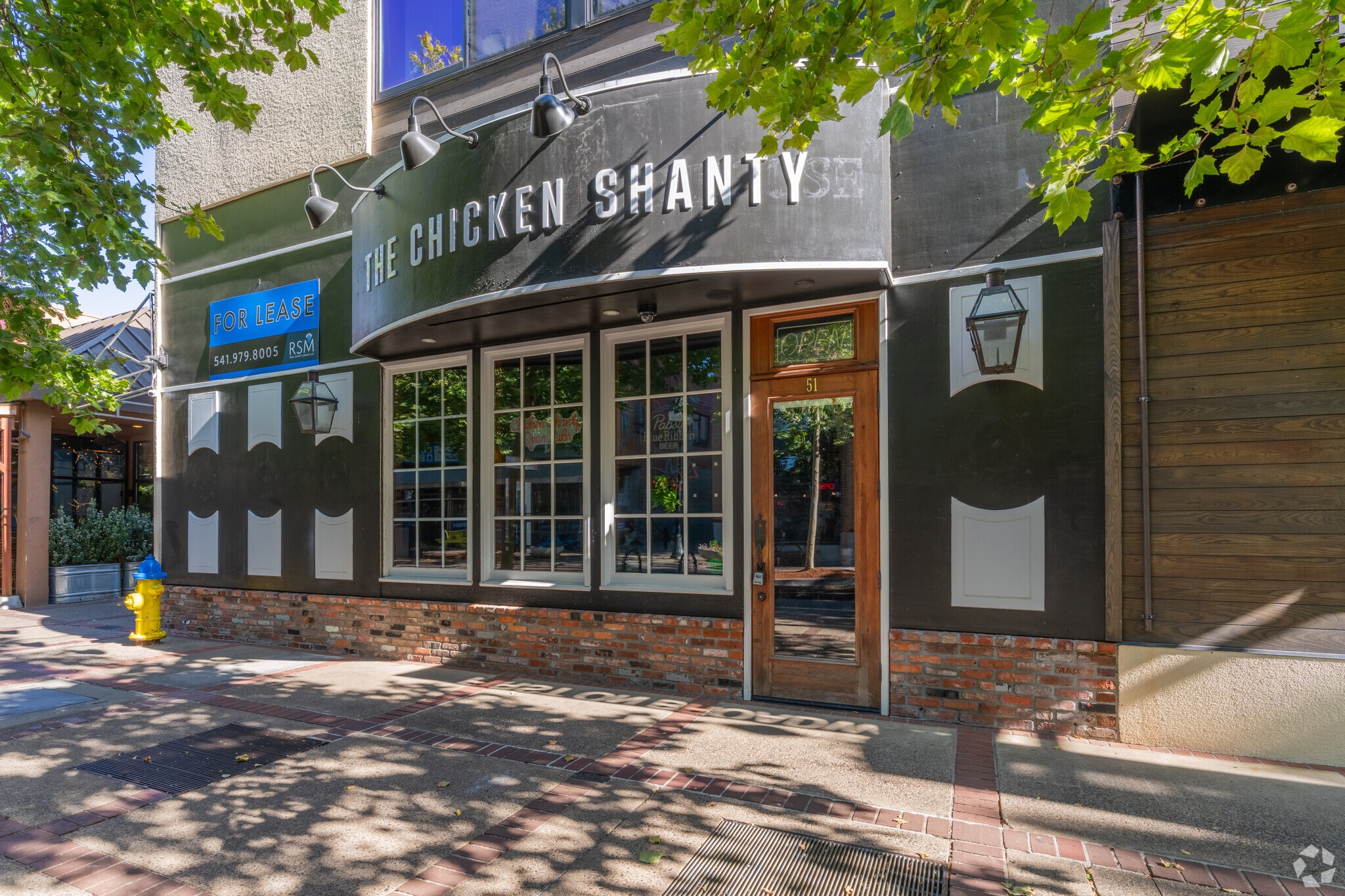 39-51 W Broadway, Eugene, OR à louer Photo du bâtiment- Image 1 de 21