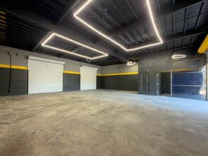 1318 N Highland Ave, Los Angeles, CA for lease Interior Photo- Image 2 of 7
