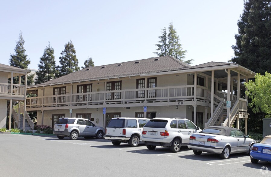 3731 Sunset Ln, Antioch, CA à louer - Photo principale - Image 1 de 7