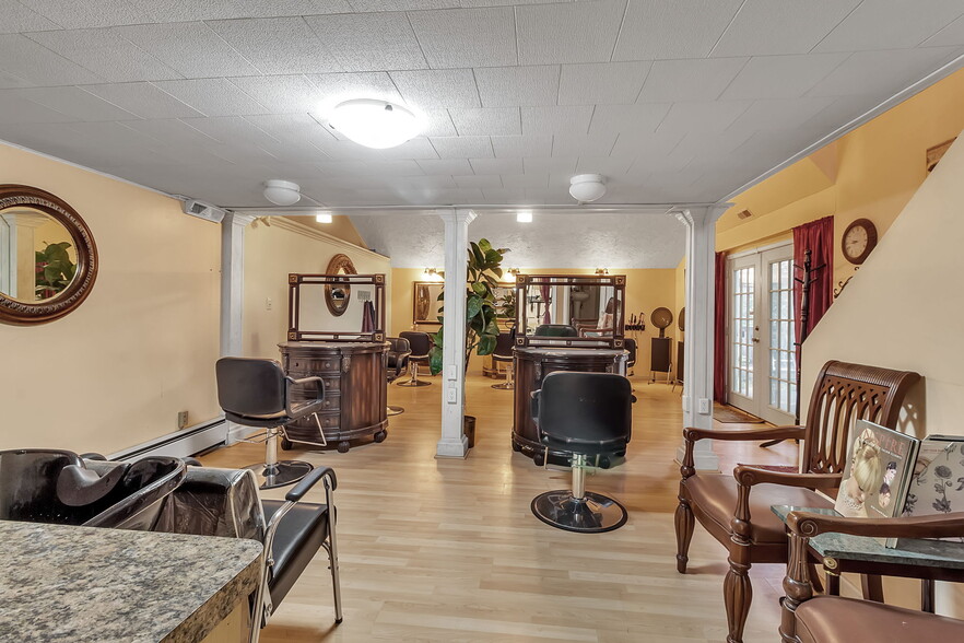 914 Center St, Lewiston, NY for sale - Building Photo - Image 2 of 13