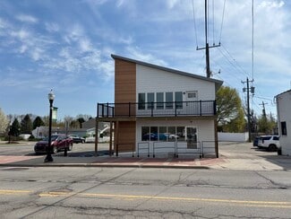Plus de détails pour 114 N Putnam St, Williamston, MI - Commerce de détail à vendre