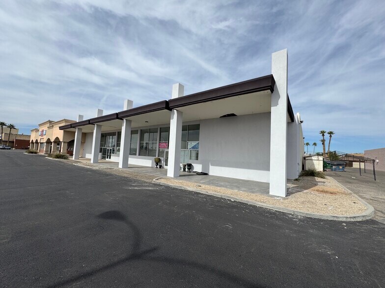 1422 E Main St, Mesa, AZ à louer - Photo du bâtiment - Image 1 de 2