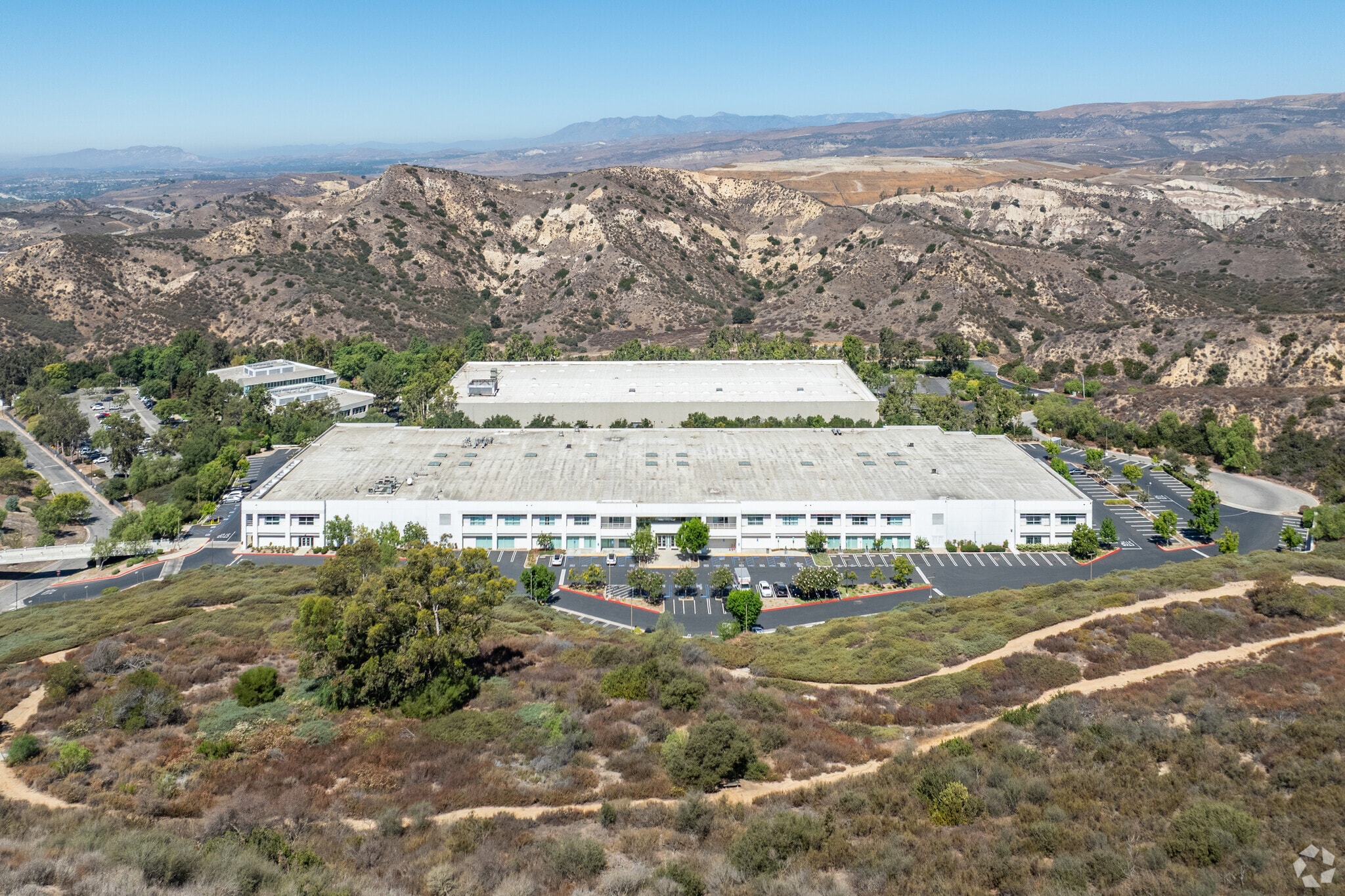 450 American St, Simi Valley, CA à vendre Aérien- Image 1 de 26