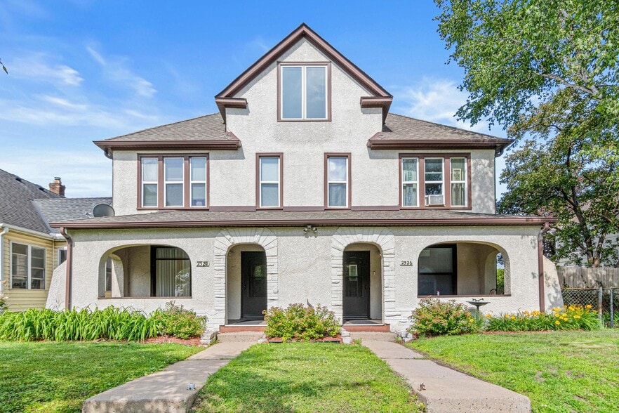 2526 Jackson St NE, Minneapolis, MN à vendre - Photo du bâtiment - Image 2 de 31