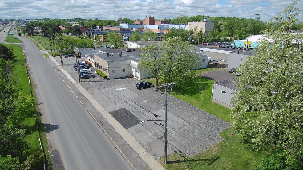 2099 Mount Read Blvd, Rochester, NY à louer - Photo du bâtiment - Image 2 de 5
