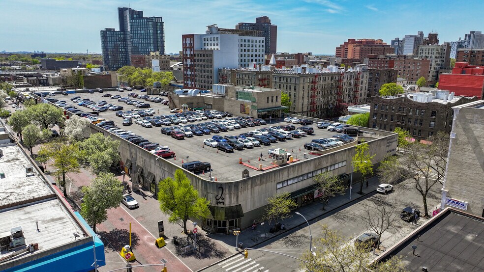 89-02 165th St, Jamaica, NY à vendre - Photo du bâtiment - Image 2 de 4