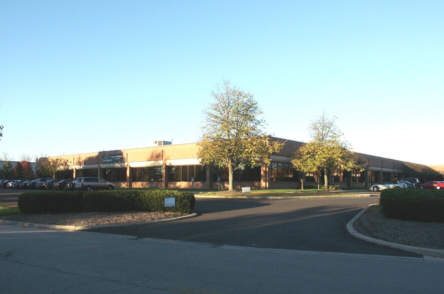 6175 Shamrock Ct, Dublin, OH à louer - Photo du bâtiment - Image 2 de 8