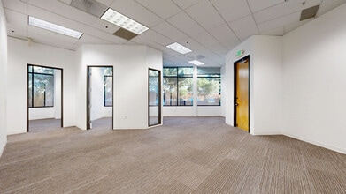 3100 Oak Rd, Walnut Creek, CA à louer Numérisation 3D de Matterport- Image 1 de 15