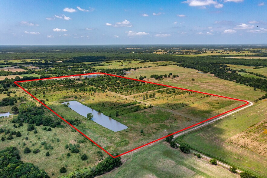 610 County Road 2155, Klondike, TX à vendre - Photo du bâtiment - Image 1 de 11