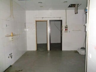 Plus de détails pour Multi-résidentiel à vendre