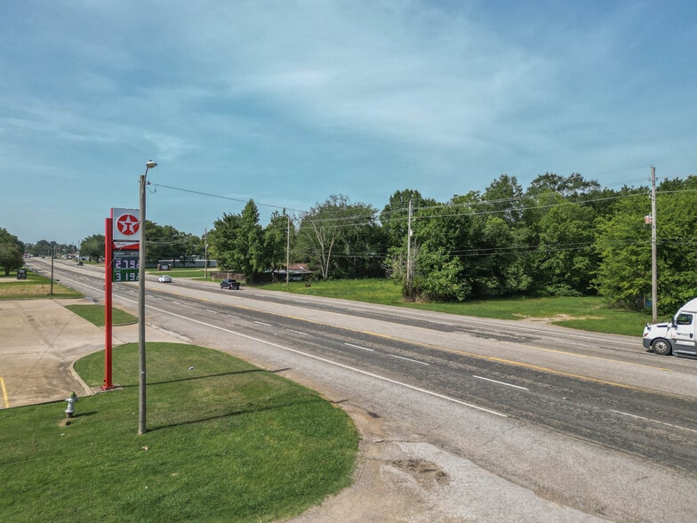 1409 US Highway 271 N, Gilmer, TX à vendre - Photo du bâtiment - Image 3 de 9