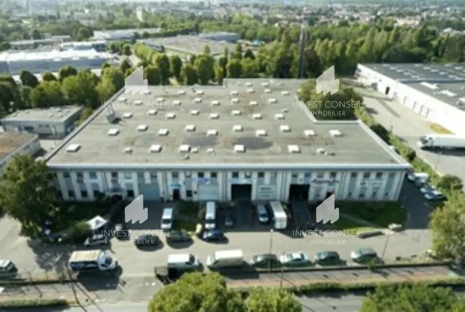 Flex in Sarcelles for lease Primary Photo- Image 1 of 6