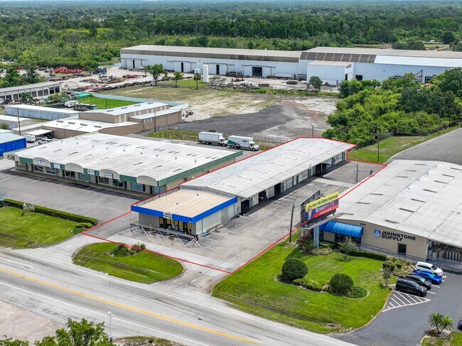 Plus de détails pour 2226 S Combee Rd, Lakeland, FL - Industriel à louer