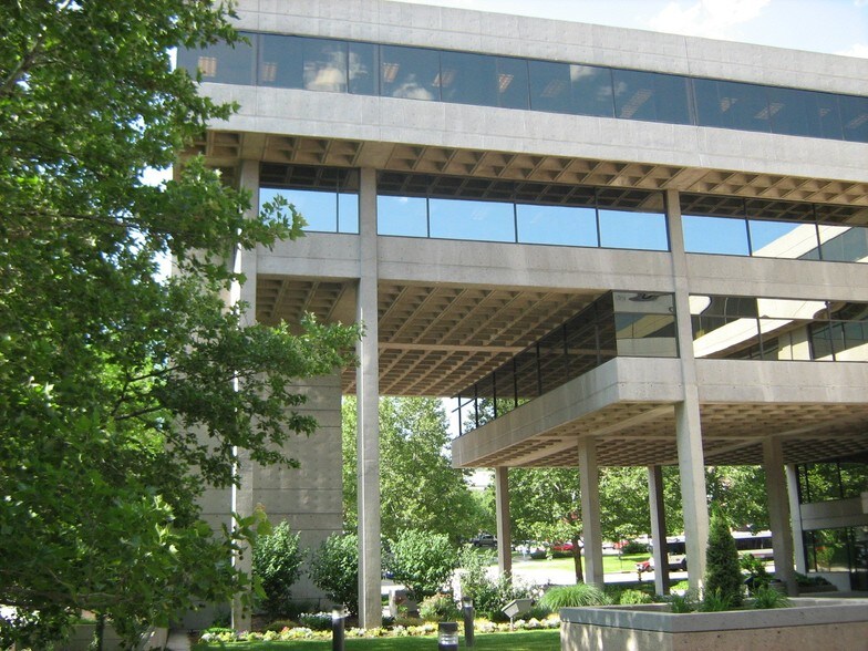 420 E South Temple, Salt Lake City, UT à louer - Photo du bâtiment - Image 3 de 7