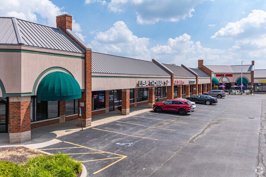 8100-8134 W 143rd St, Orland Park, IL à louer - Photo du bâtiment - Image 2 de 4