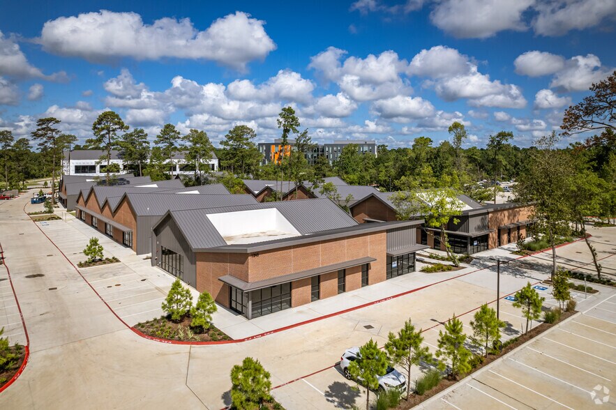1259 Grand Central Blvd, Conroe, TX à louer - Photo du bâtiment - Image 3 de 11