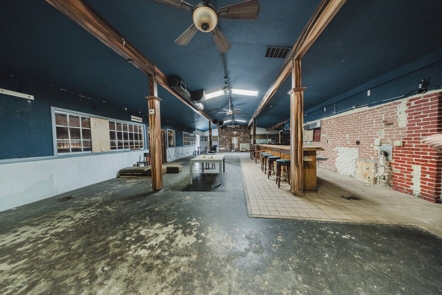 7277 Foothill Blvd, Tujunga, CA for lease - Building Photo - Image 3 of 14