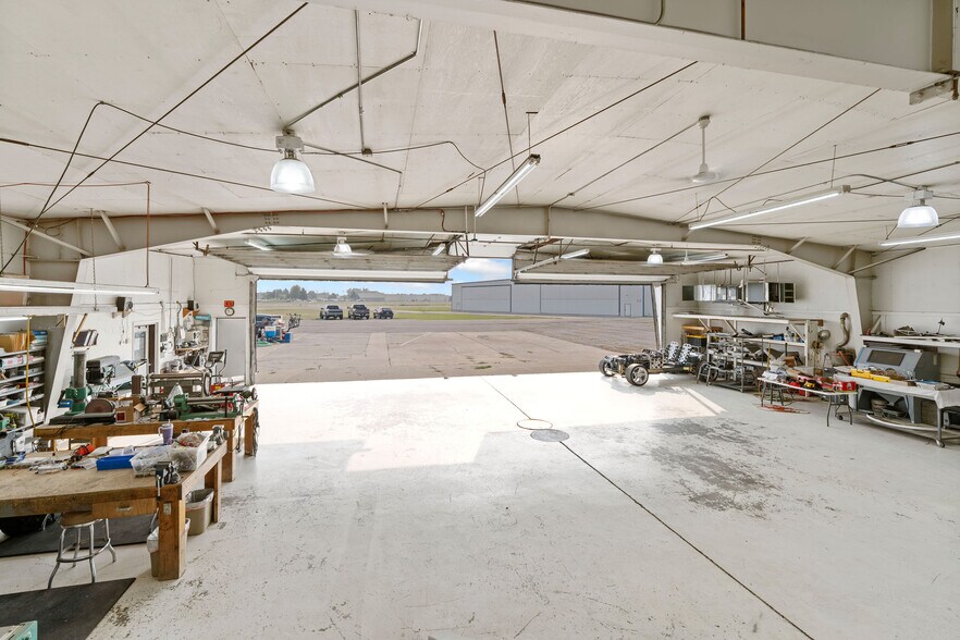 1893 Airport Rd, Kalispell, MT à vendre - Photo principale - Image 1 de 30