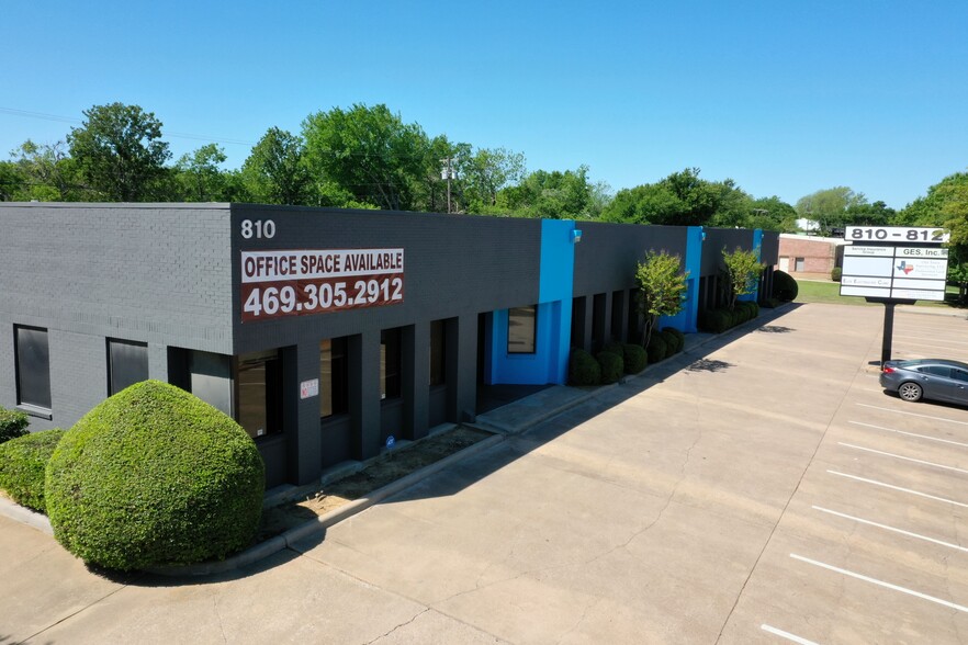 810-812 Office Park Cir, Lewisville, TX for sale - Primary Photo - Image 1 of 1