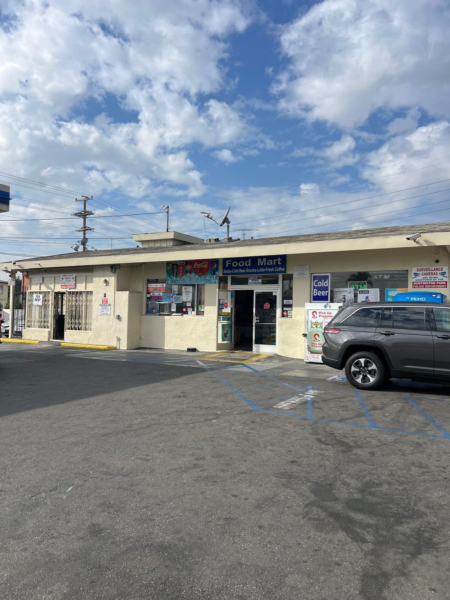 8021 California Ave, Huntington Park, CA for lease Building Photo- Image 1 of 2