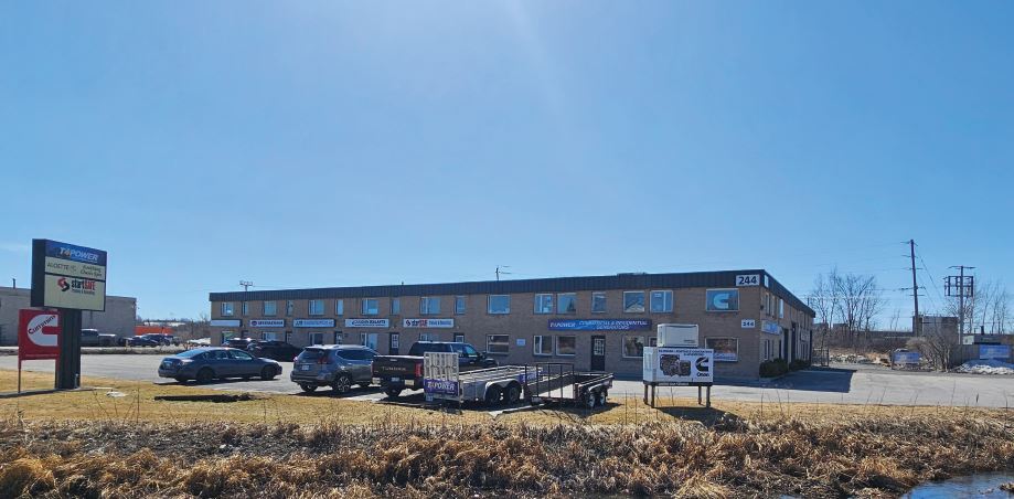244 Dalton Av, Kingston, ON à louer - Photo du bâtiment - Image 3 de 3