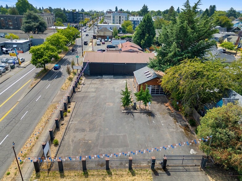 6931 NE Martin Luther King Jr Blvd, Portland, OR for sale - Building Photo - Image 1 of 14