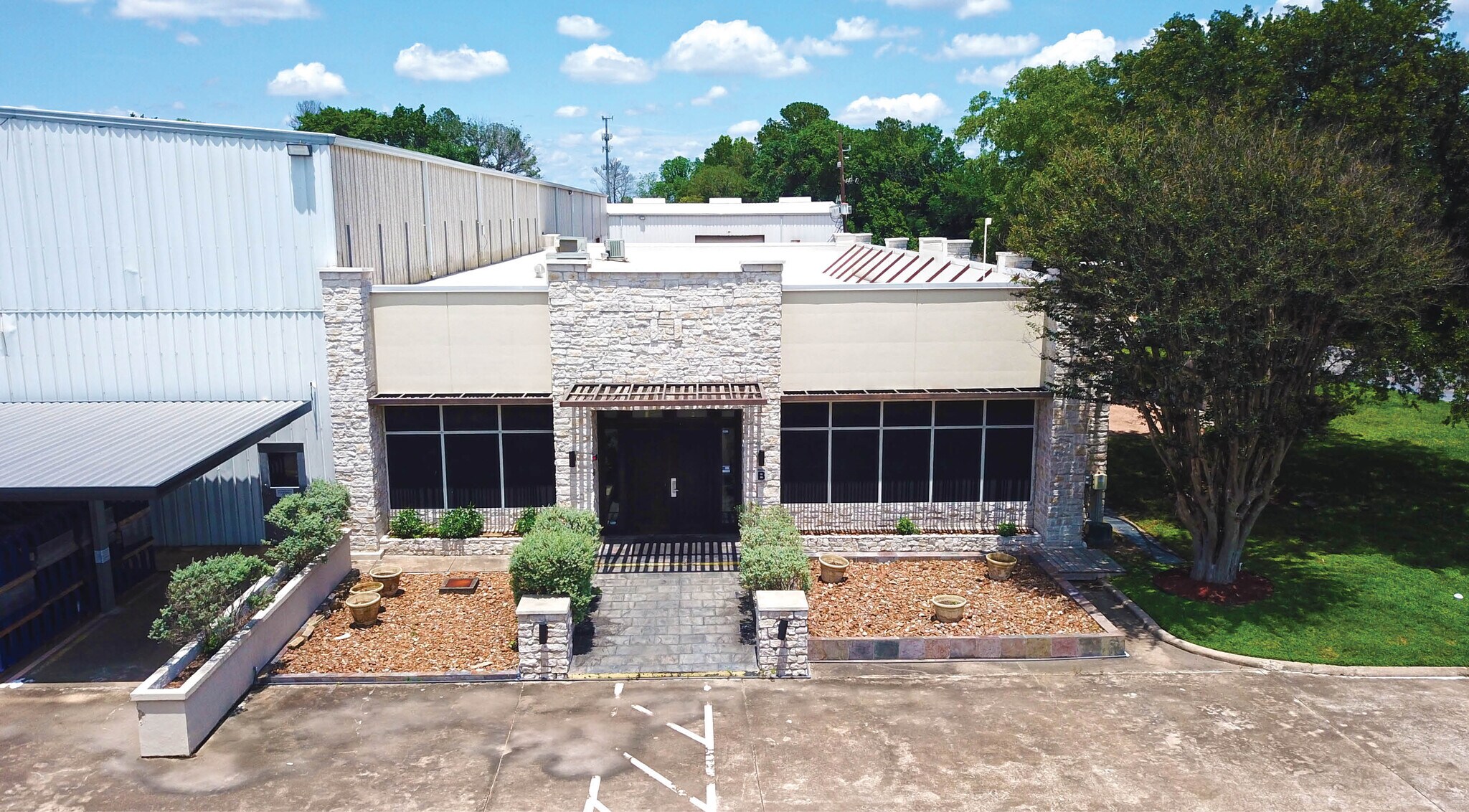 10002 Windfern Rd, Houston, TX for lease Primary Photo- Image 1 of 7