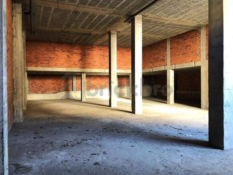 Retail in Narón, La Coruna for lease - Interior Photo - Image 3 of 4
