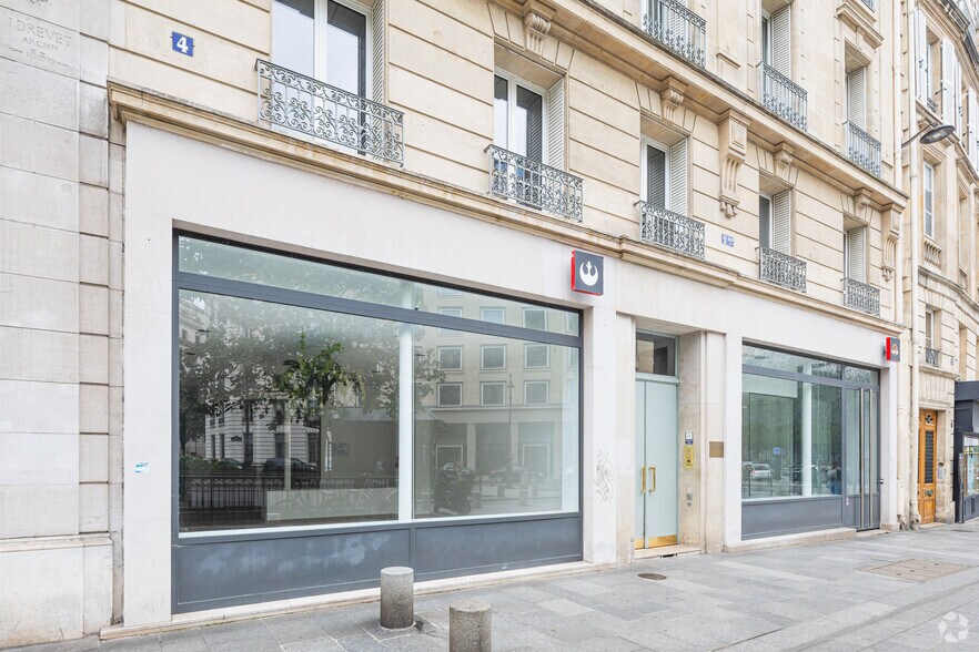 4 Rue Du Bouloi, Paris à louer - Photo du bâtiment - Image 2 de 5