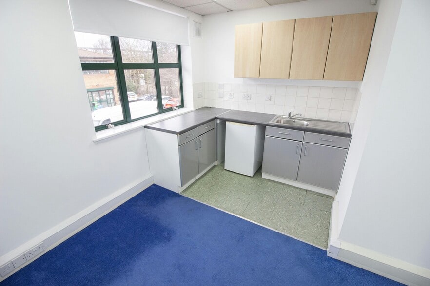 Great Central Way, London for lease - Interior Photo - Image 2 of 5