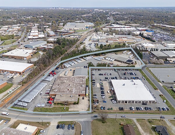 717 Camann St, Greensboro, NC à louer - Photo du bâtiment - Image 3 de 16
