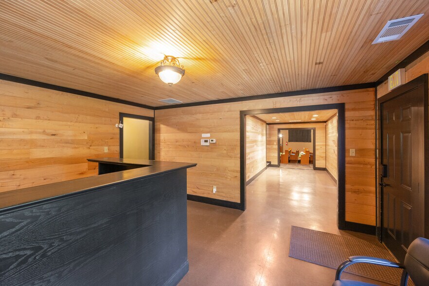215 Baker Rd, Huntingdon, TN à vendre - Photo du bâtiment - Image 3 de 35