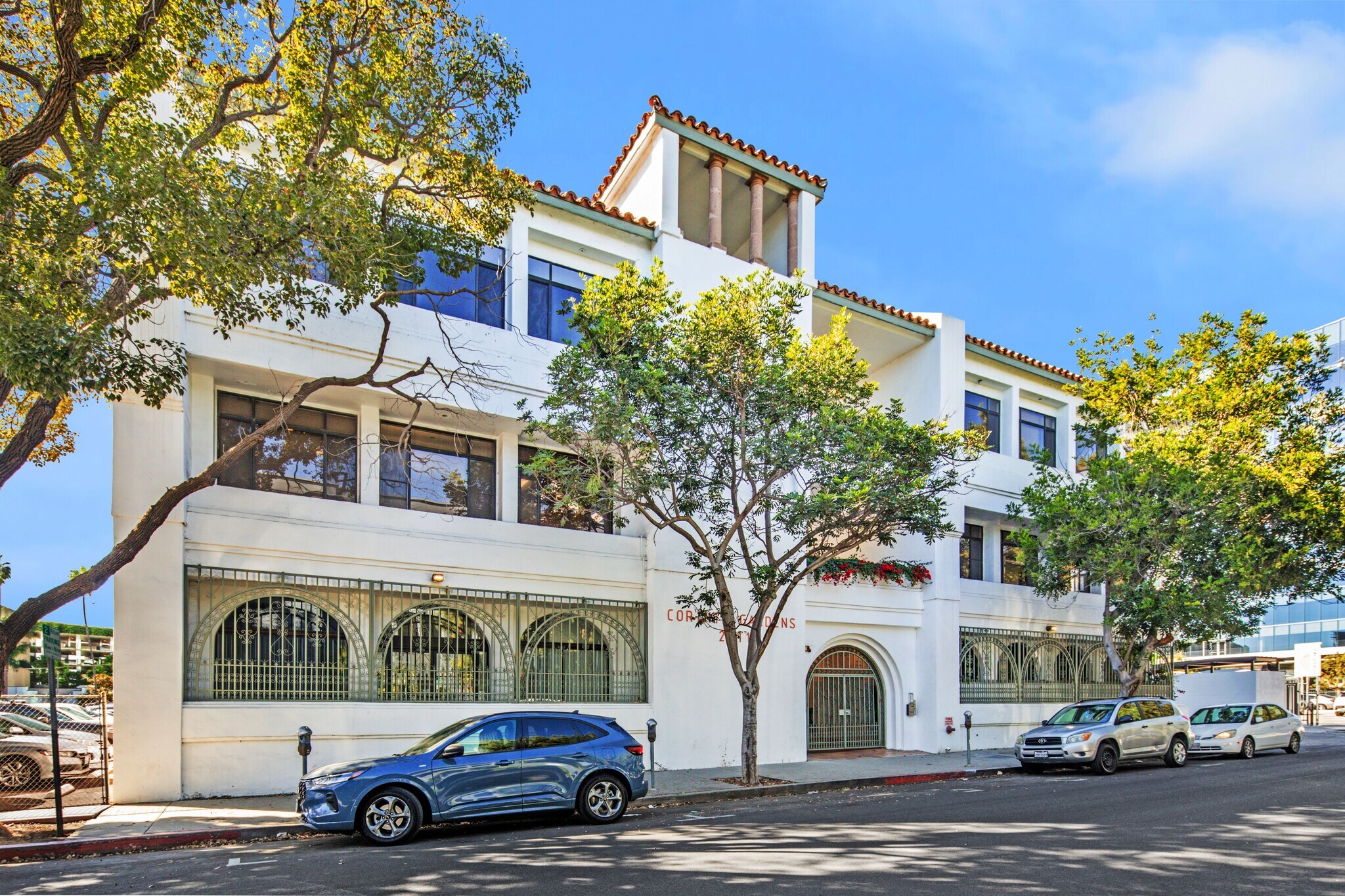 2211 Corinth Ave, Los Angeles, CA for sale Building Photo- Image 1 of 27